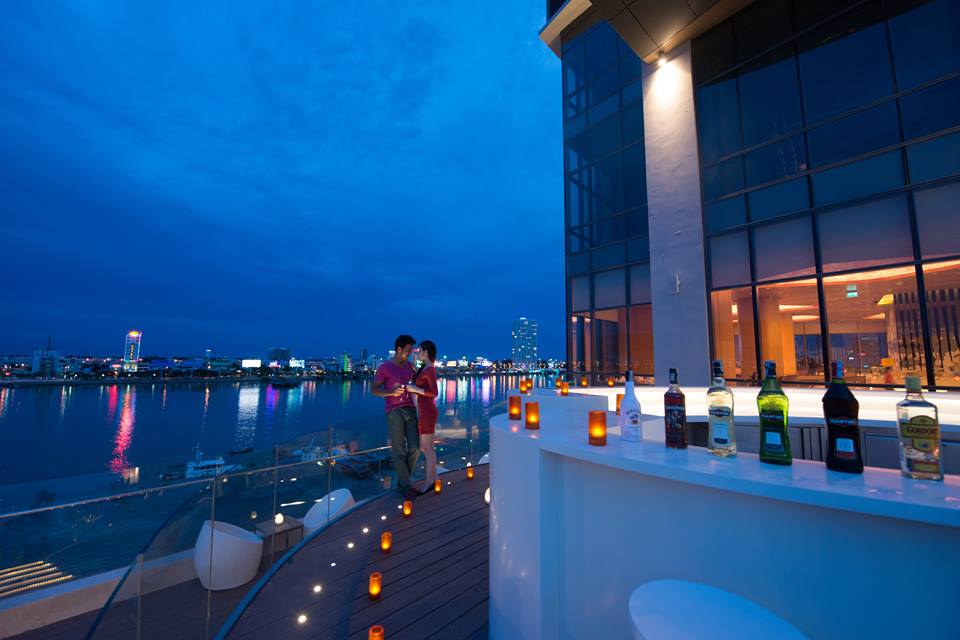 Top 10 Luxury Escape Resort In Da Nang, Novotel Danang Premier Han River