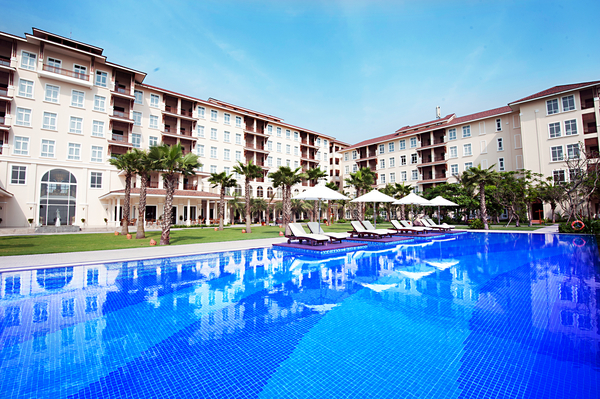 Top 5 resort pools in Da Nang